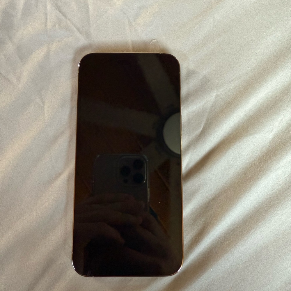Apple Black Smartphone Sleek Design Large Screen